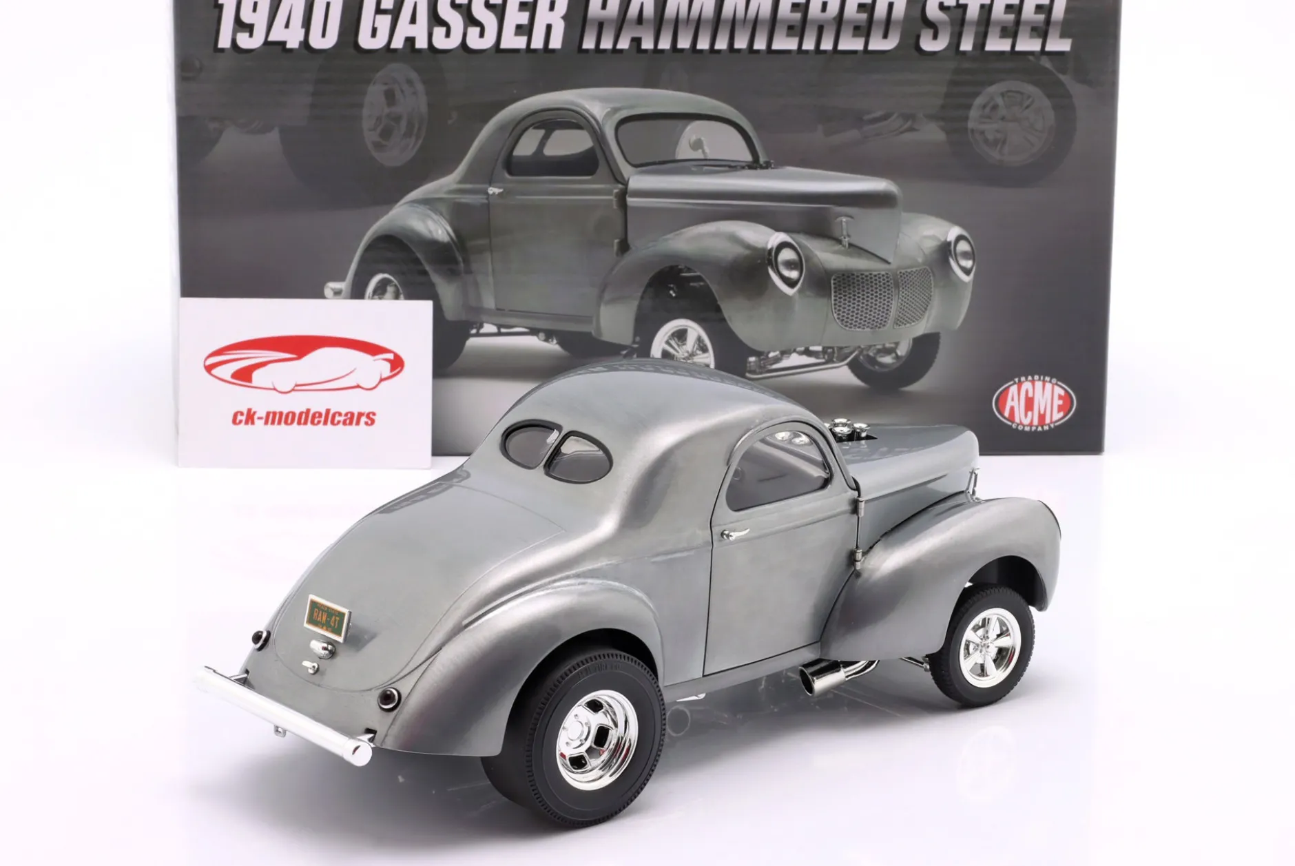 Willys Gasser Hammered Steel Baujahr 1940 clear finish 1:18 GMP