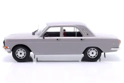 Wolga M24-10 Baujahr 1985 hellgrau 1:18 ModelCar Group