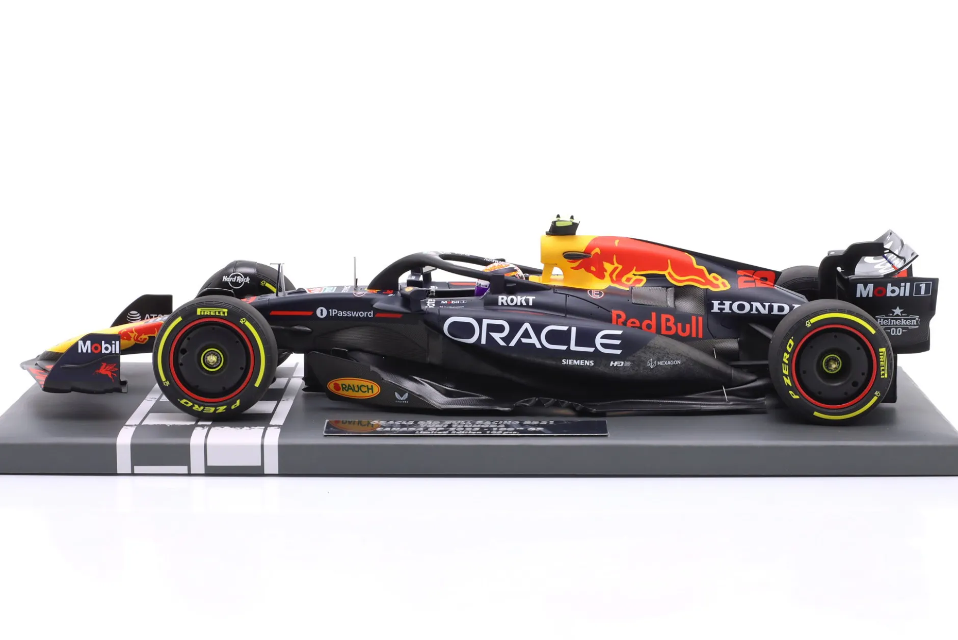 Yuki Tsunoda Red Bull Racing #22 100th GP Kanada GP Formel 1 2025 1:18 Minichamps