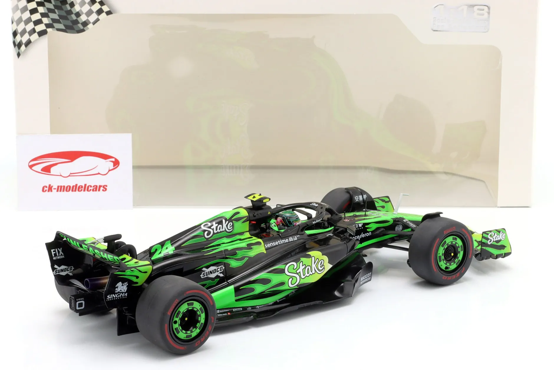 Zhou Guanyu KICK Sauber C44 #24 Las Vegas GP Formel 1 2024 1:18 Solido