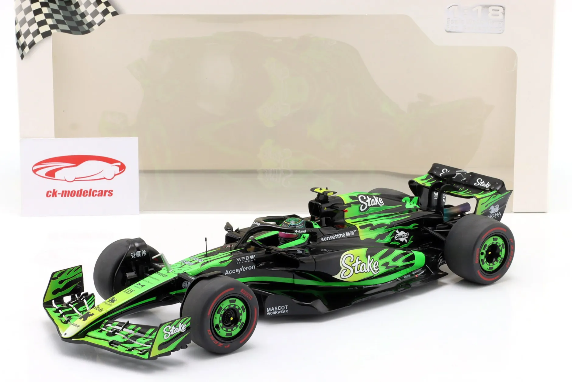 Zhou Guanyu KICK Sauber C44 #24 Las Vegas GP Formel 1 2024 1:18 Solido